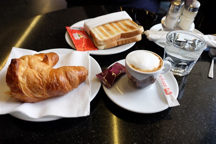 Illy Cafe