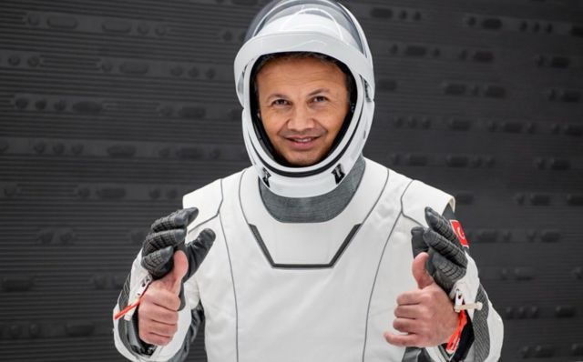 Alper Gezeravcı Kimdir? Tarih Yazmaya Hazır Türk Astronot!